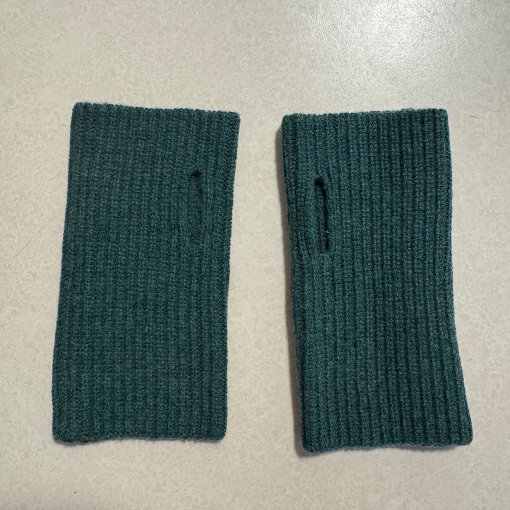 Wool Ribbed Fingerlesss Gloves